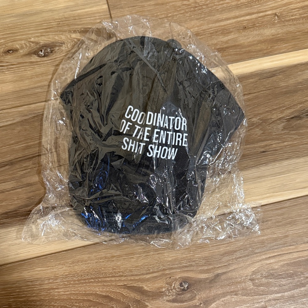 SHEIN Black Graphic Cap